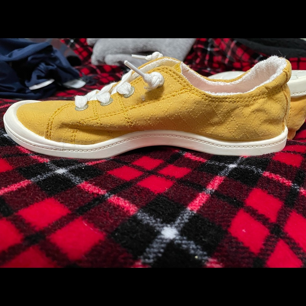 Roxy slip on sneakers